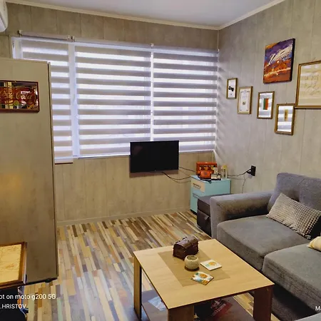 Flat In The Center Of Velikotarnovo,garibaldi